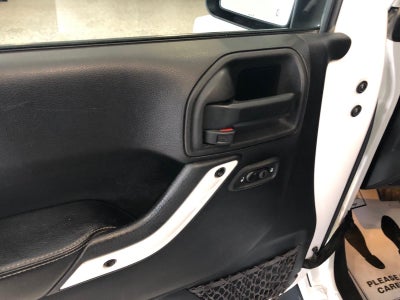 2014 Jeep Wrangler Unlimited Polar Edition