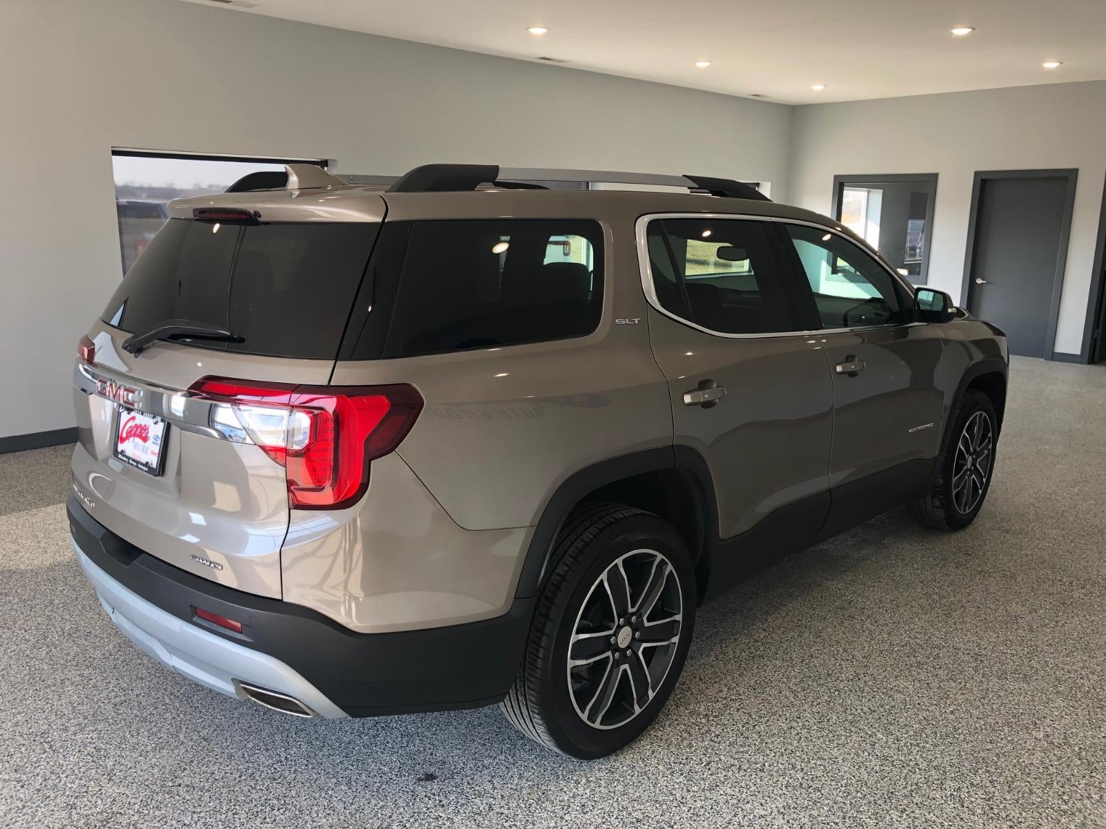 2023 GMC Acadia SLT