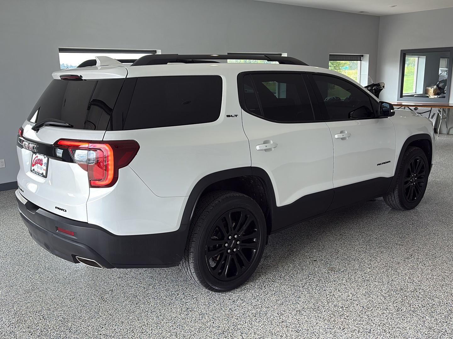2023 GMC Acadia SLT
