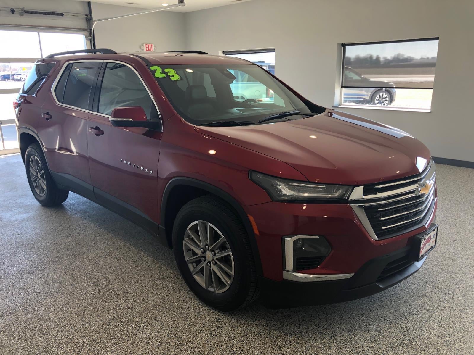 2023 Chevrolet Traverse LT Leather