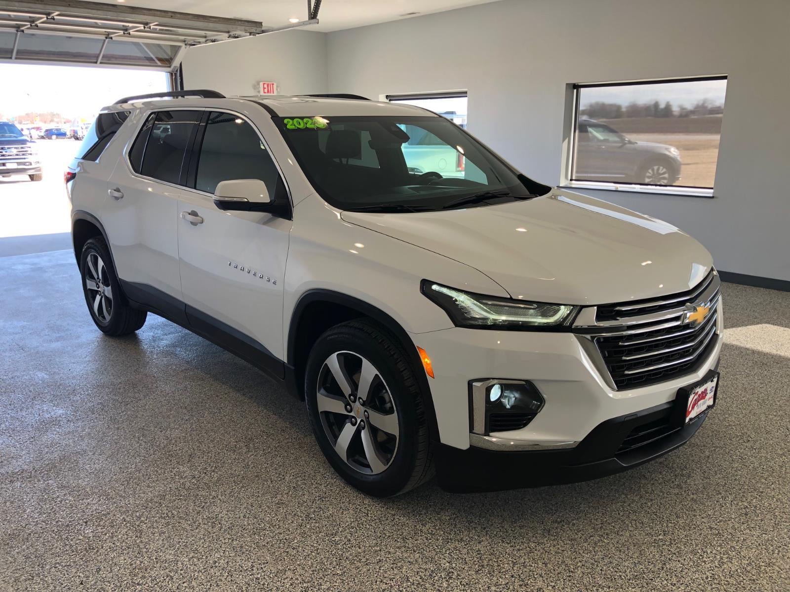 2023 Chevrolet Traverse LT Leather