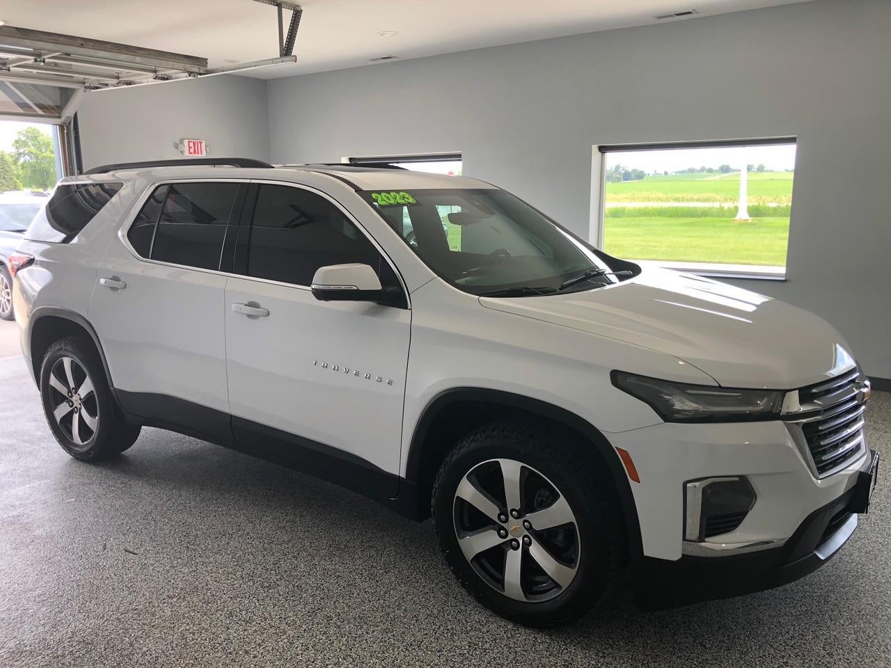 2023 Chevrolet Traverse LT Leather