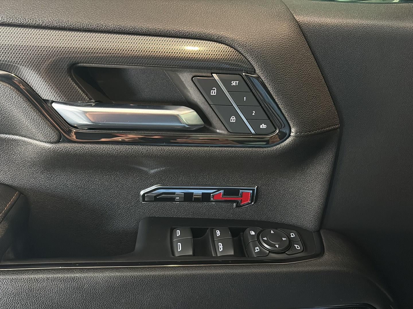 2024 GMC Sierra 1500 AT4