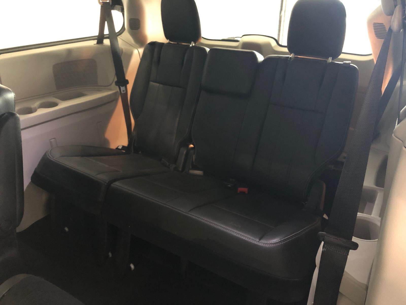 2012 Chrysler Town & Country Touring