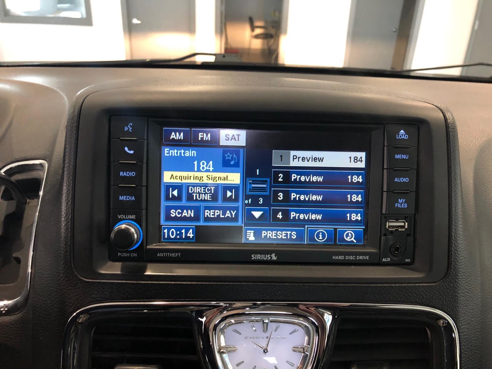 2012 Chrysler Town & Country Touring