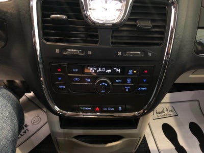 2012 Chrysler Town & Country Touring