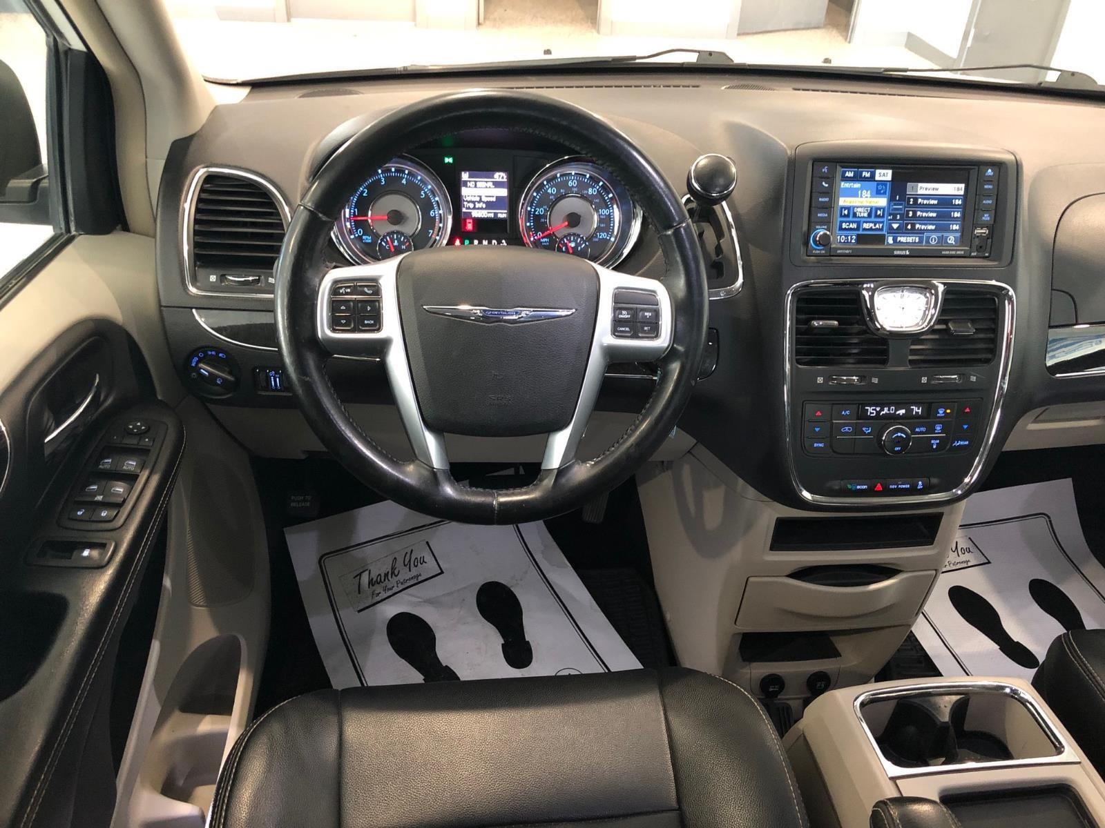 2012 Chrysler Town & Country Touring