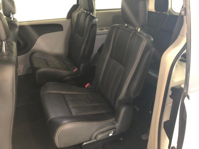 2012 Chrysler Town & Country Touring