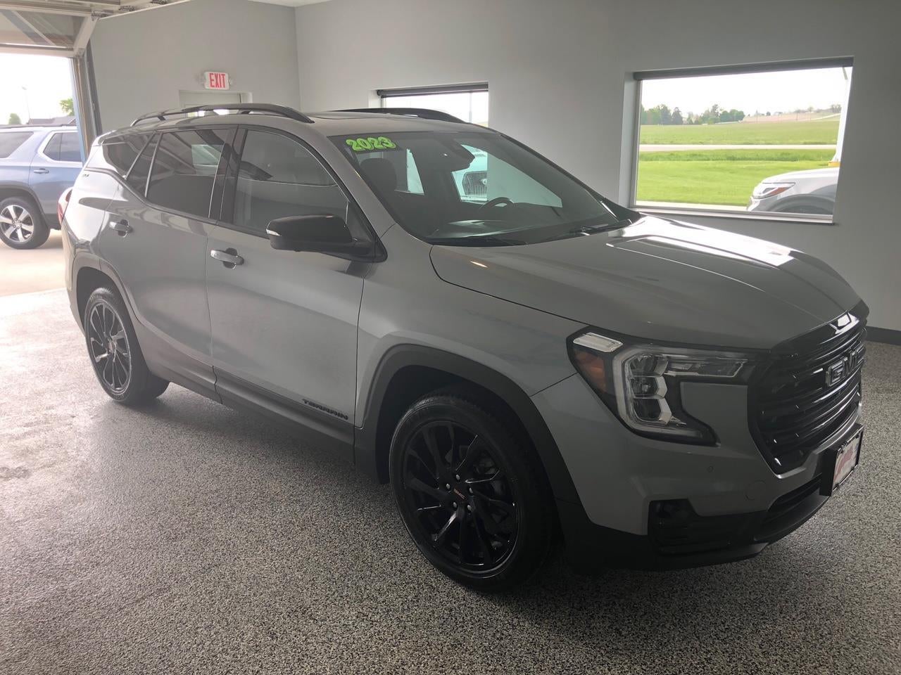 2023 GMC Terrain SLT