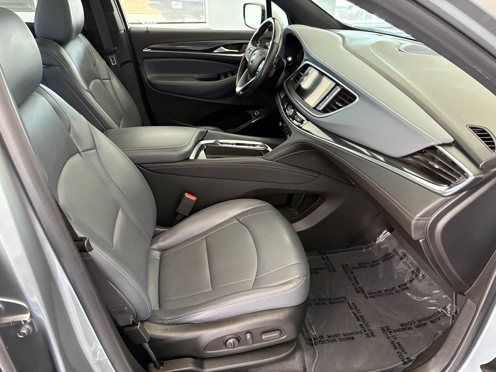 2023 Buick Enclave Essence