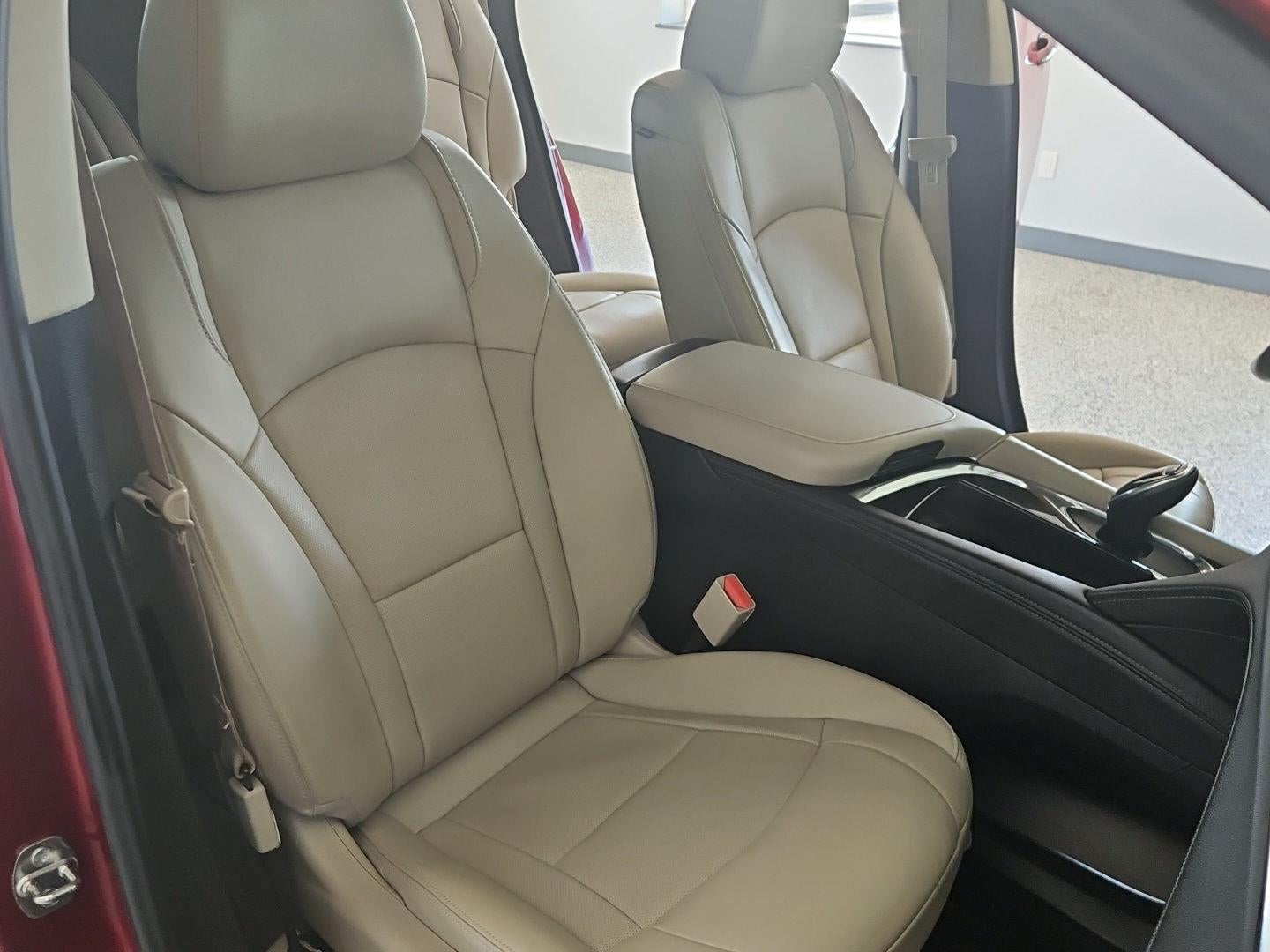 2020 Buick Enclave Essence