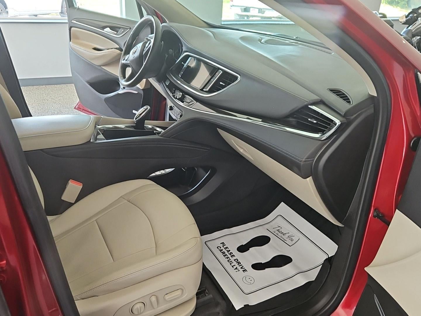 2020 Buick Enclave Essence