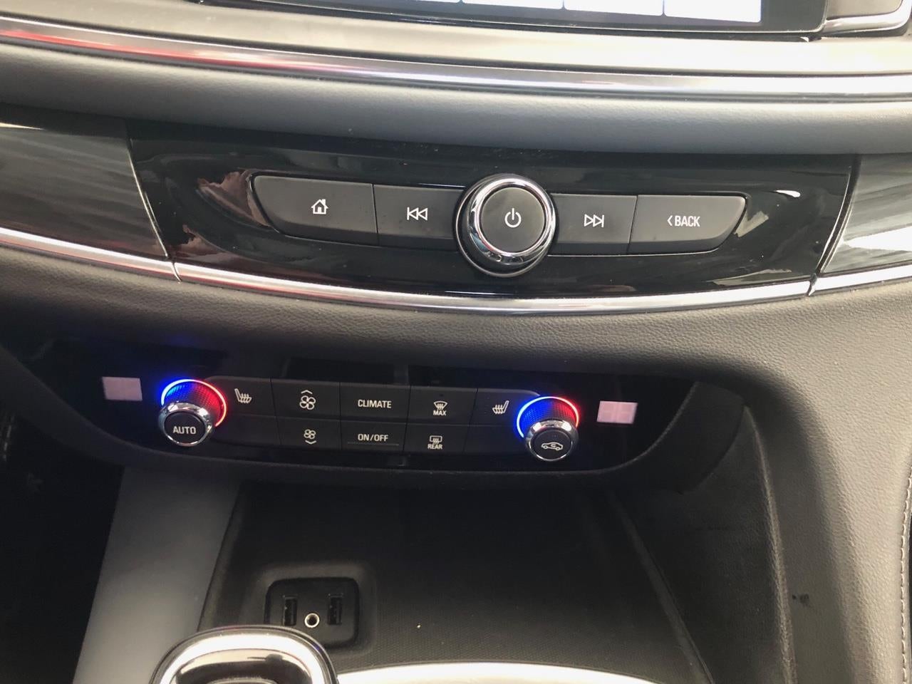 2019 Buick Enclave Essence