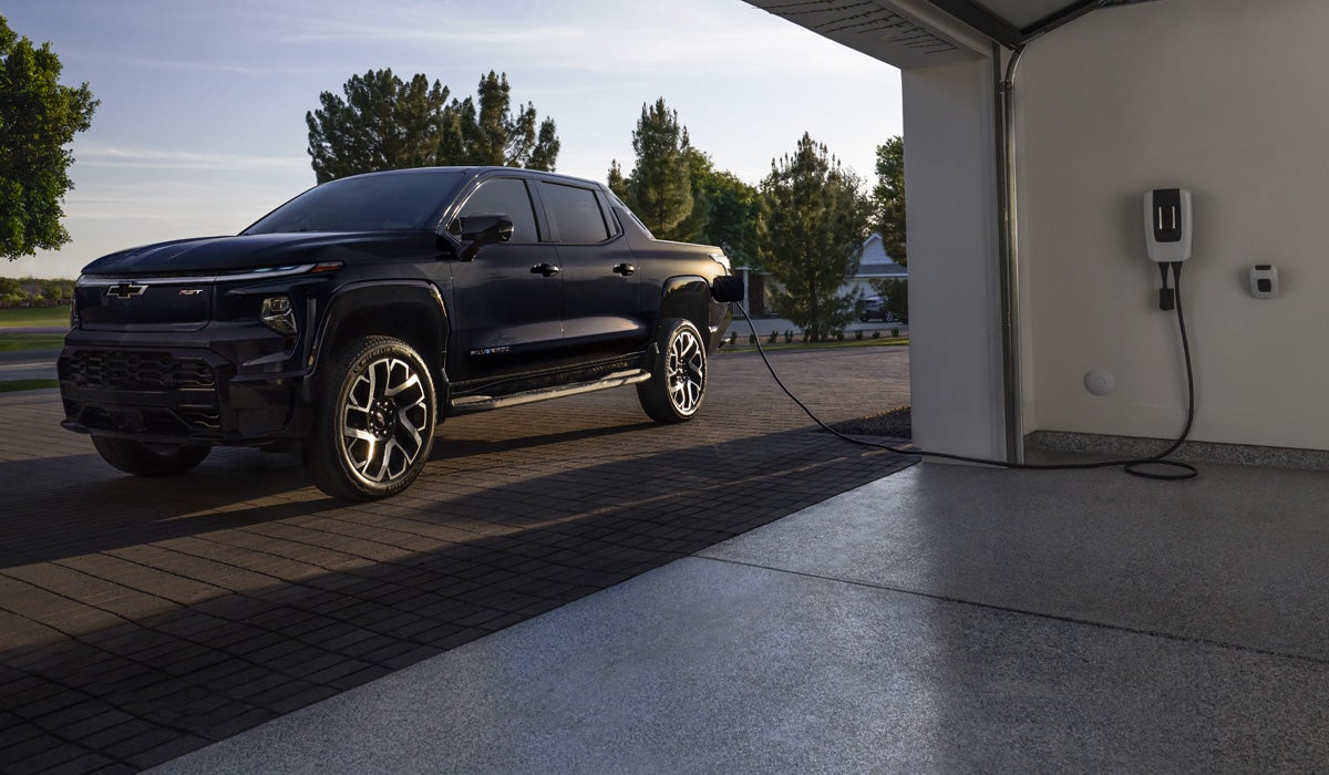 Charles Capper Auto Center in MARENGO IA