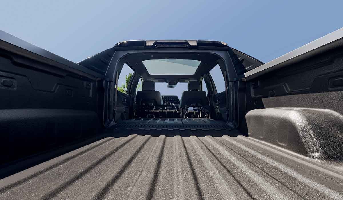 Charles Capper Auto Center in MARENGO IA